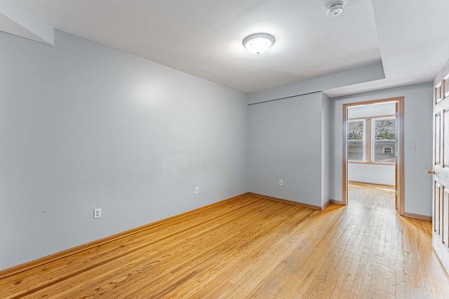 5543 W Diversey Avenue, Chicago, IL 60639