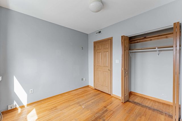 5543 W Diversey Avenue, Chicago, IL 60639