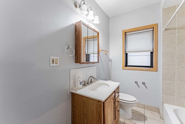5543 W Diversey Avenue, Chicago, IL 60639