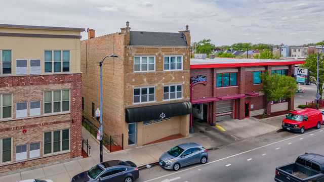 5543 W Diversey Avenue, Chicago, IL 60639
