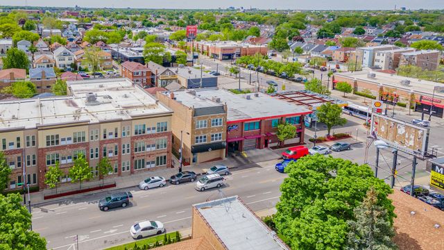 5543 W Diversey Avenue, Chicago, IL 60639