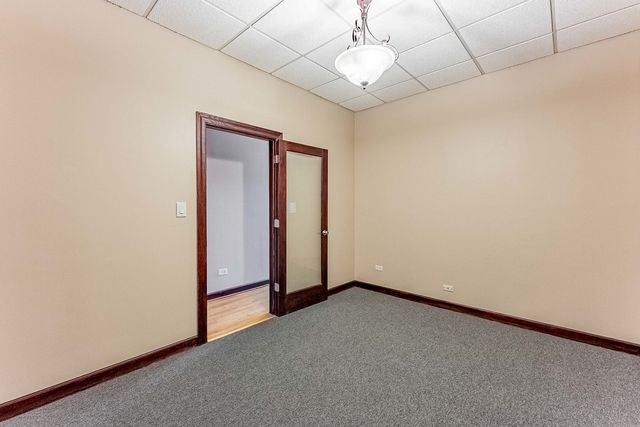 5543 W Diversey Avenue, Chicago, IL 60639