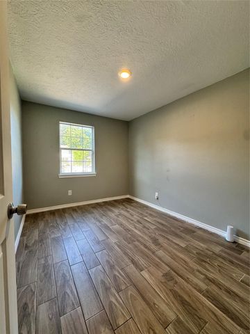 7886 Locksley Road, Houston, TX 77078