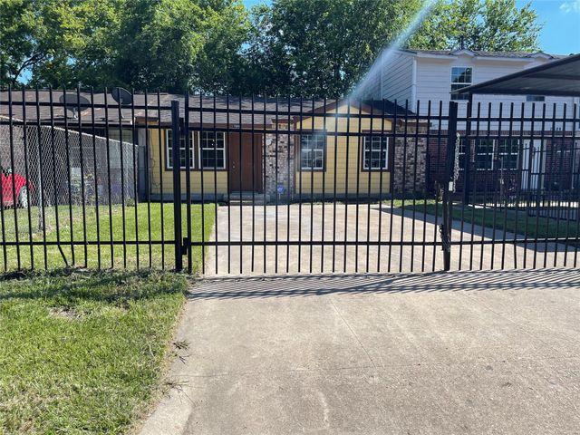 7886 Locksley Road, Houston, TX 77078
