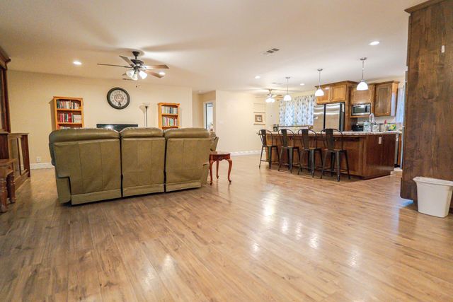 35385 John Albert Drive, Madera, CA 93636