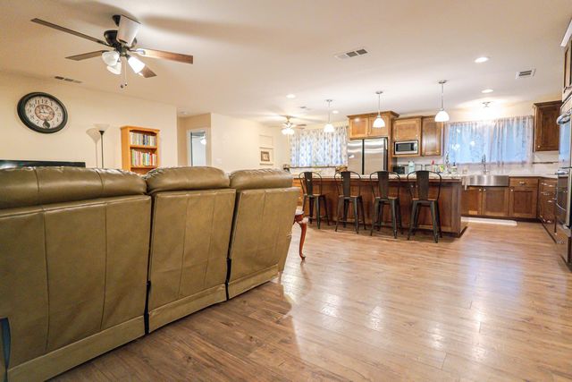 35385 John Albert Drive, Madera, CA 93636