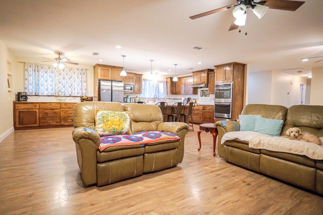 35385 John Albert Drive, Madera, CA 93636