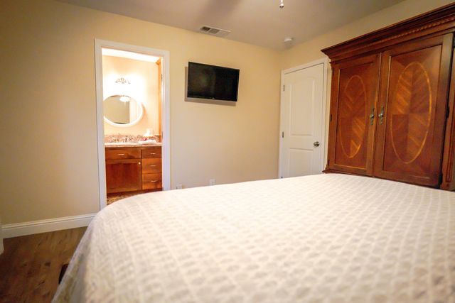 35385 John Albert Drive, Madera, CA 93636