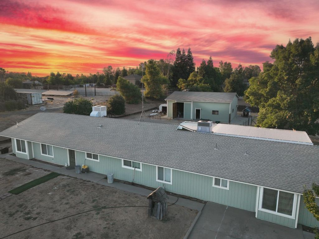 35385 John Albert Drive, Madera, CA 93636