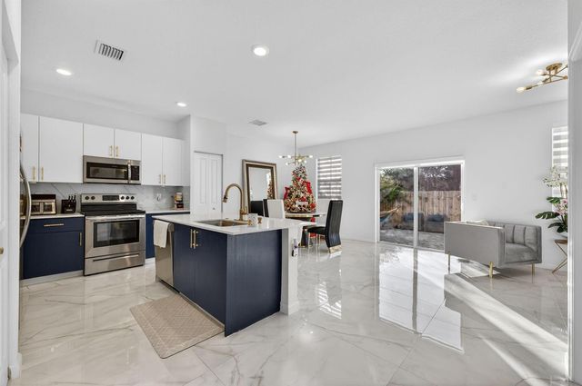 4668 NW 120th Way, Coral Springs, FL 33076