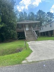 6323 W Adams Street, Bay Saint Louis, MS 39520