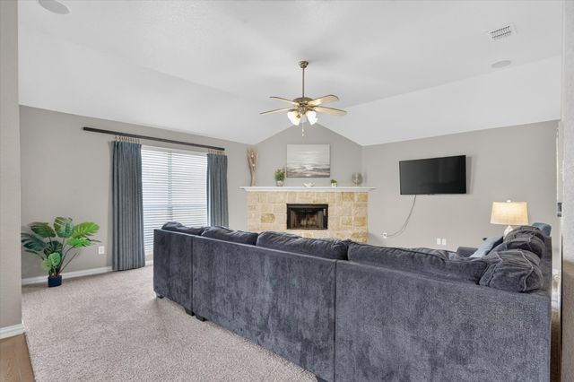 6829 Cheatham Drive, Watauga, TX 76148