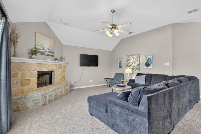 6829 Cheatham Drive, Watauga, TX 76148