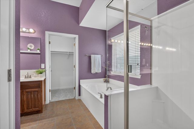 6829 Cheatham Drive, Watauga, TX 76148
