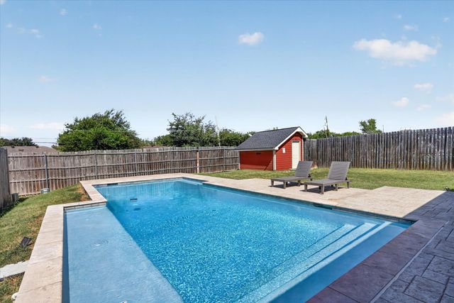 6829 Cheatham Drive, Watauga, TX 76148