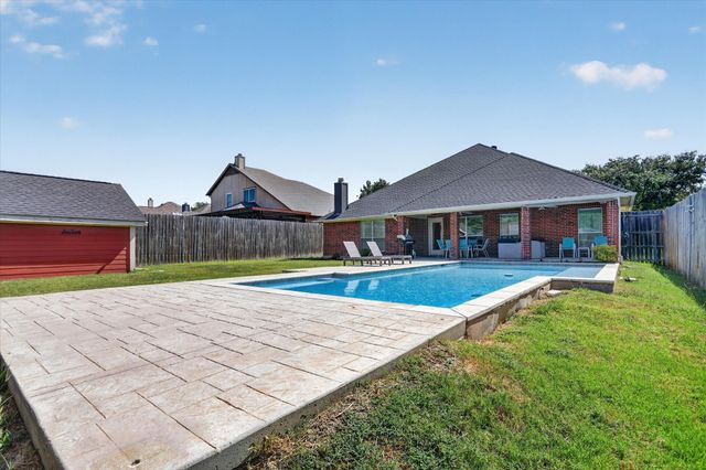 6829 Cheatham Drive, Watauga, TX 76148