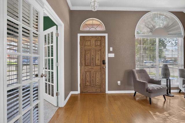 6829 Cheatham Drive, Watauga, TX 76148