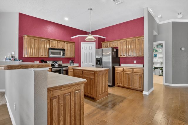 6829 Cheatham Drive, Watauga, TX 76148