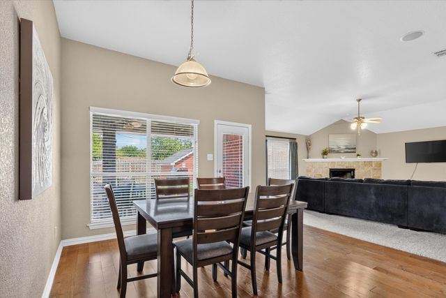 6829 Cheatham Drive, Watauga, TX 76148