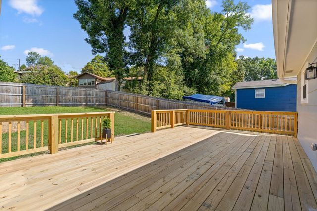 6905 Creeklands Lane, Hixson, TN 37343