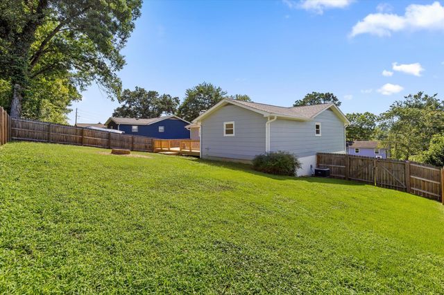 6905 Creeklands Lane, Hixson, TN 37343