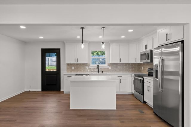 6905 Creeklands Lane, Hixson, TN 37343