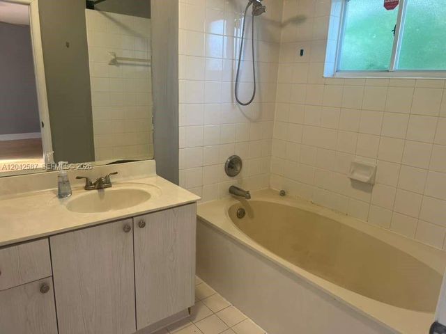 2825 SW 127th Way, Miramar, FL 33027