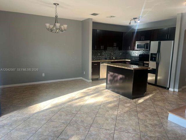 2825 SW 127th Way, Miramar, FL 33027