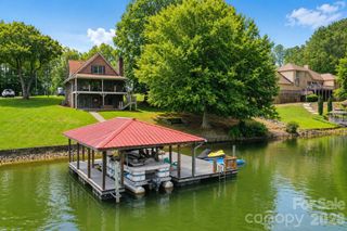 6203 Vandresser Point, Hickory, NC 28601
