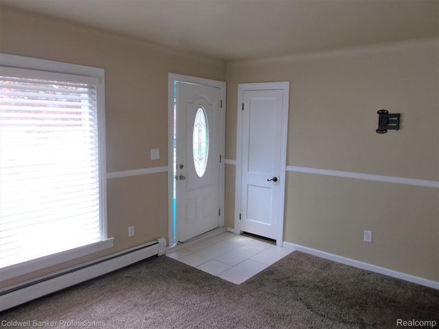 2205 E 10 MILE Road, Royal Oak, MI 48067