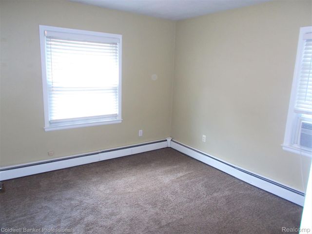 2205 E 10 MILE Road, Royal Oak, MI 48067