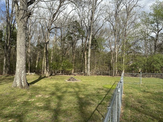 141 Bluegrass Pkwy, Lebanon, TN 37090