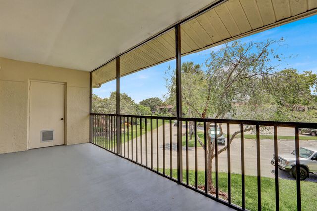 6563 Chasewood Drive F, Jupiter, FL 33458