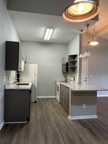 145 N PEARL LAKE CAUSEWAY 204, Altamonte Springs, FL 32714