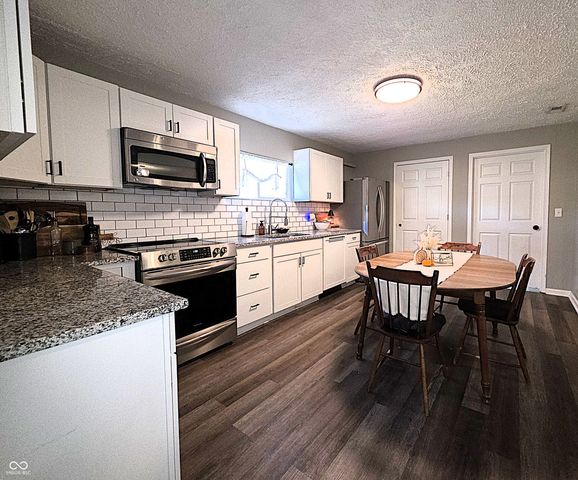 5755 E State Road 144, Mooresville, IN 46158