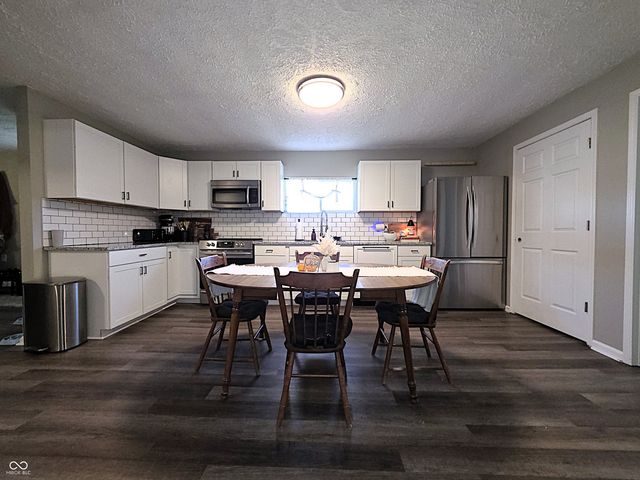 5755 E State Road 144, Mooresville, IN 46158