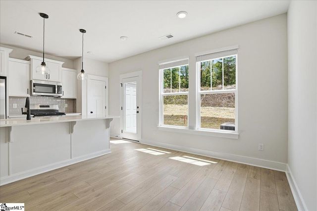 12 Shoemaker Road, Greenville, SC 29617