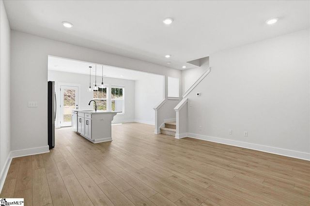 12 Shoemaker Road, Greenville, SC 29617