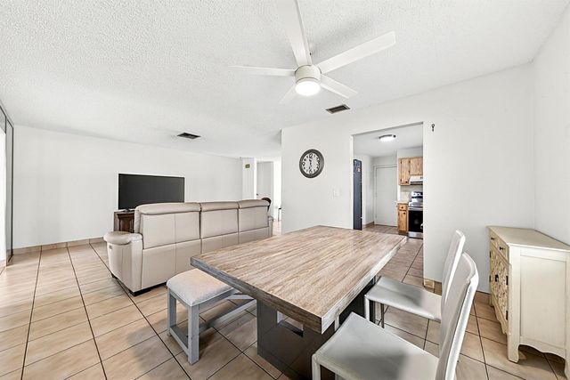 6061 Stanley Lane, Delray Beach, FL 33484