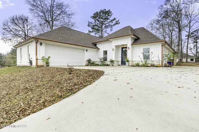 27 Forrest View Drive, Carriere, MS 39426