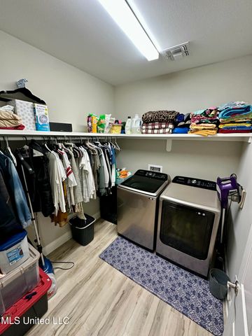 27 Forrest View Drive, Carriere, MS 39426