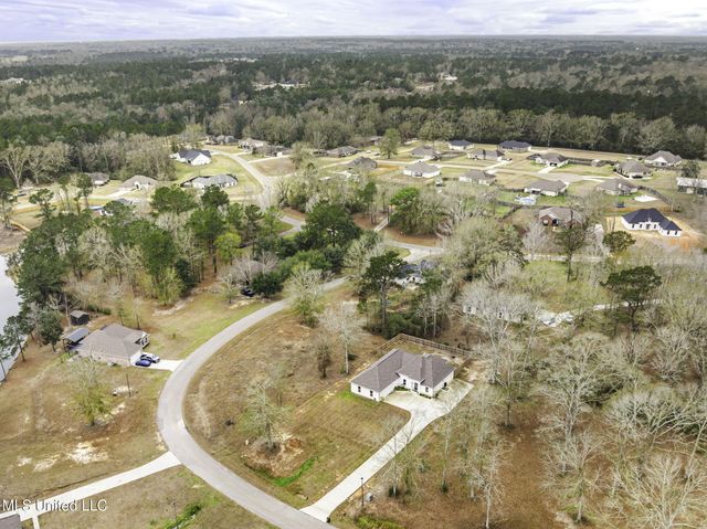 27 Forrest View Drive, Carriere, MS 39426