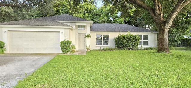 687 Grove DR, Naples, FL 34120