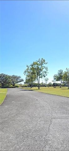 687 Grove DR, Naples, FL 34120