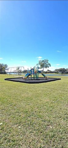 687 Grove DR, Naples, FL 34120