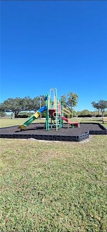 687 Grove DR, Naples, FL 34120