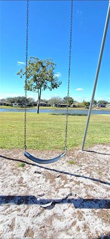 687 Grove DR, Naples, FL 34120