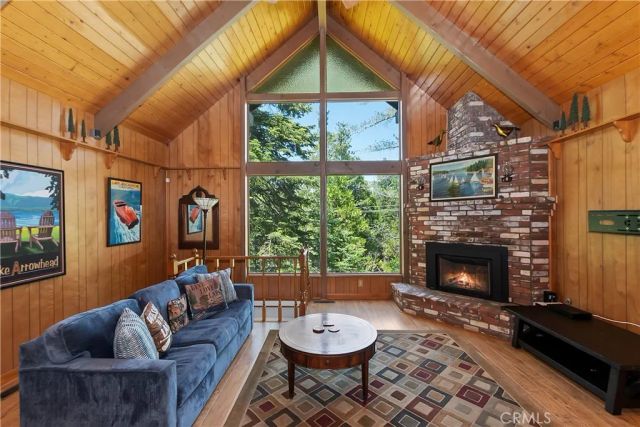 535 Pioneer Road, Lake Arrowhead, CA 92352