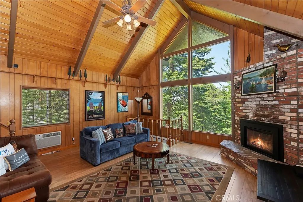 535 Pioneer Road, Lake Arrowhead, CA 92352
