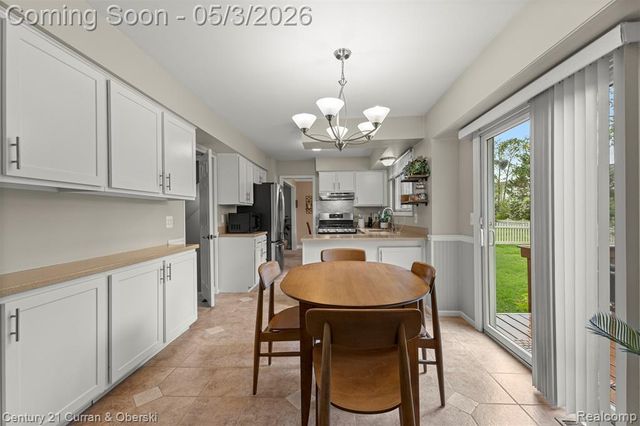 34254 Fonville Ct., Livonia, MI 48152